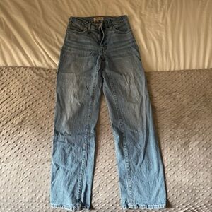 Madewell mid-rise perfect vintage Straight Jean in 25
